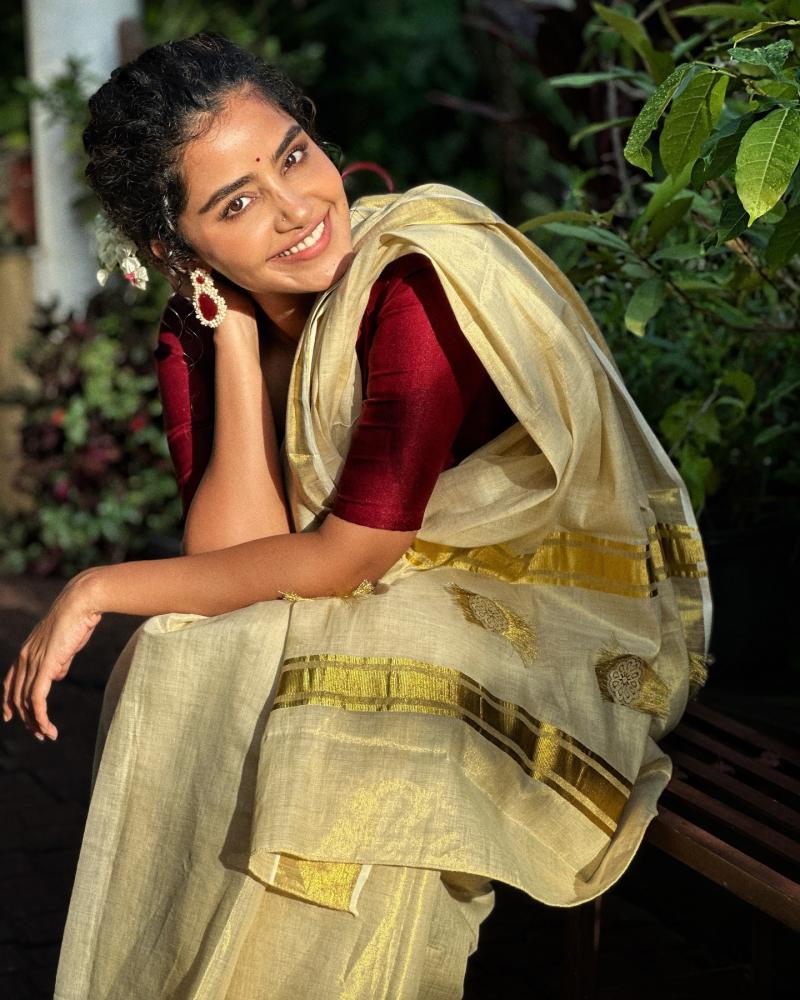 anupama-parameswaran-onam-celebration-photos